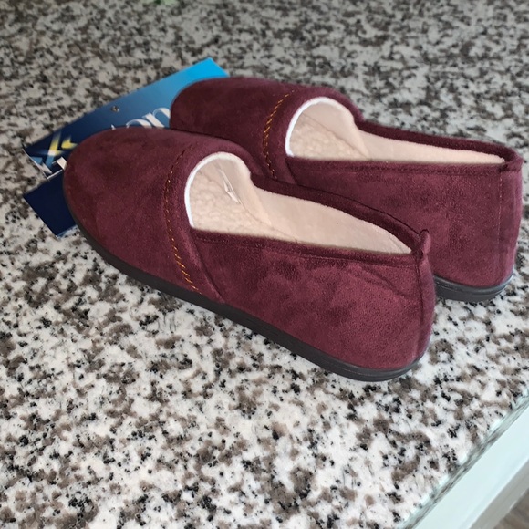 Isotoner Slippers